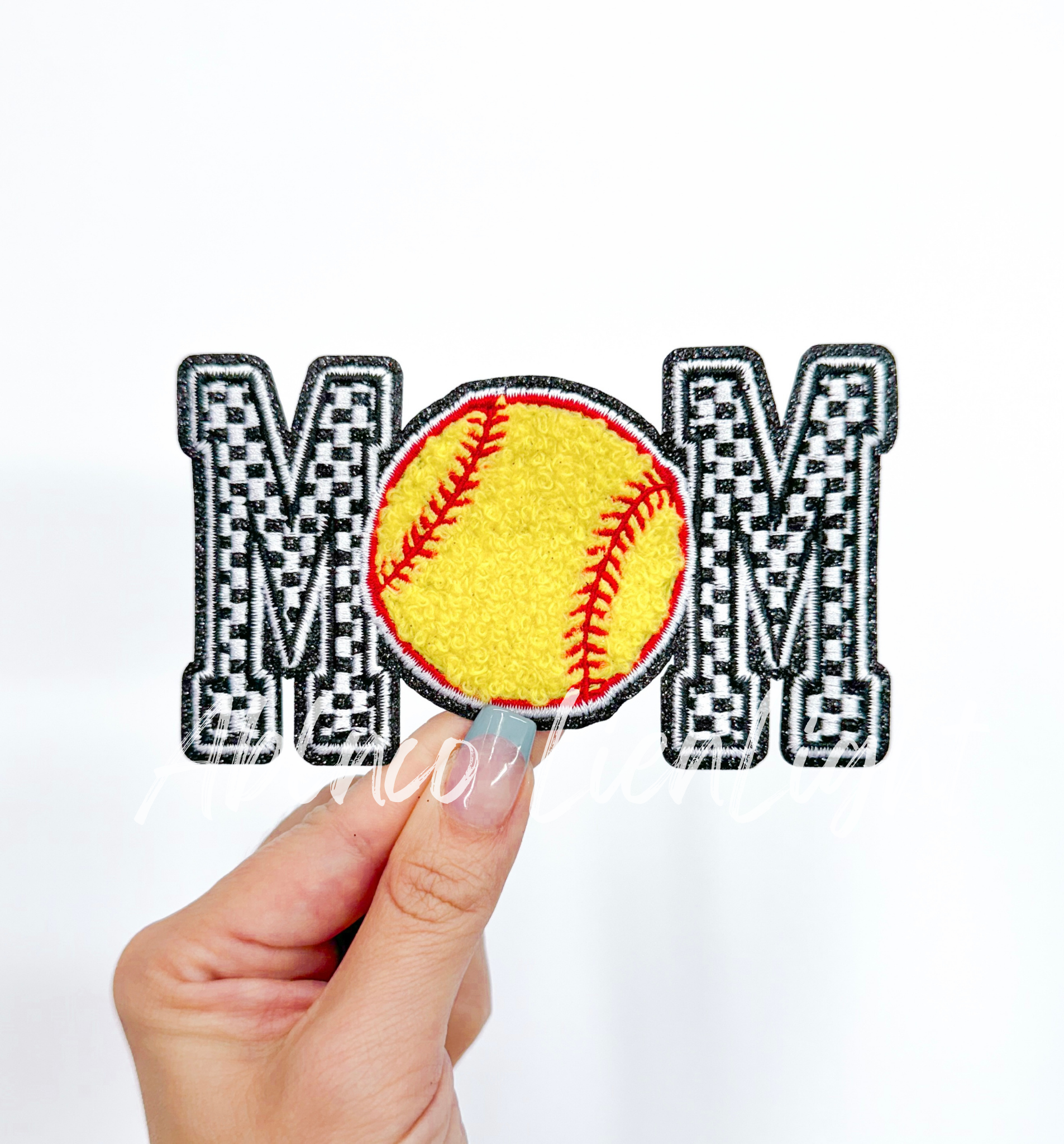 Checkered Softball Mom Embroidery Patch Iron On