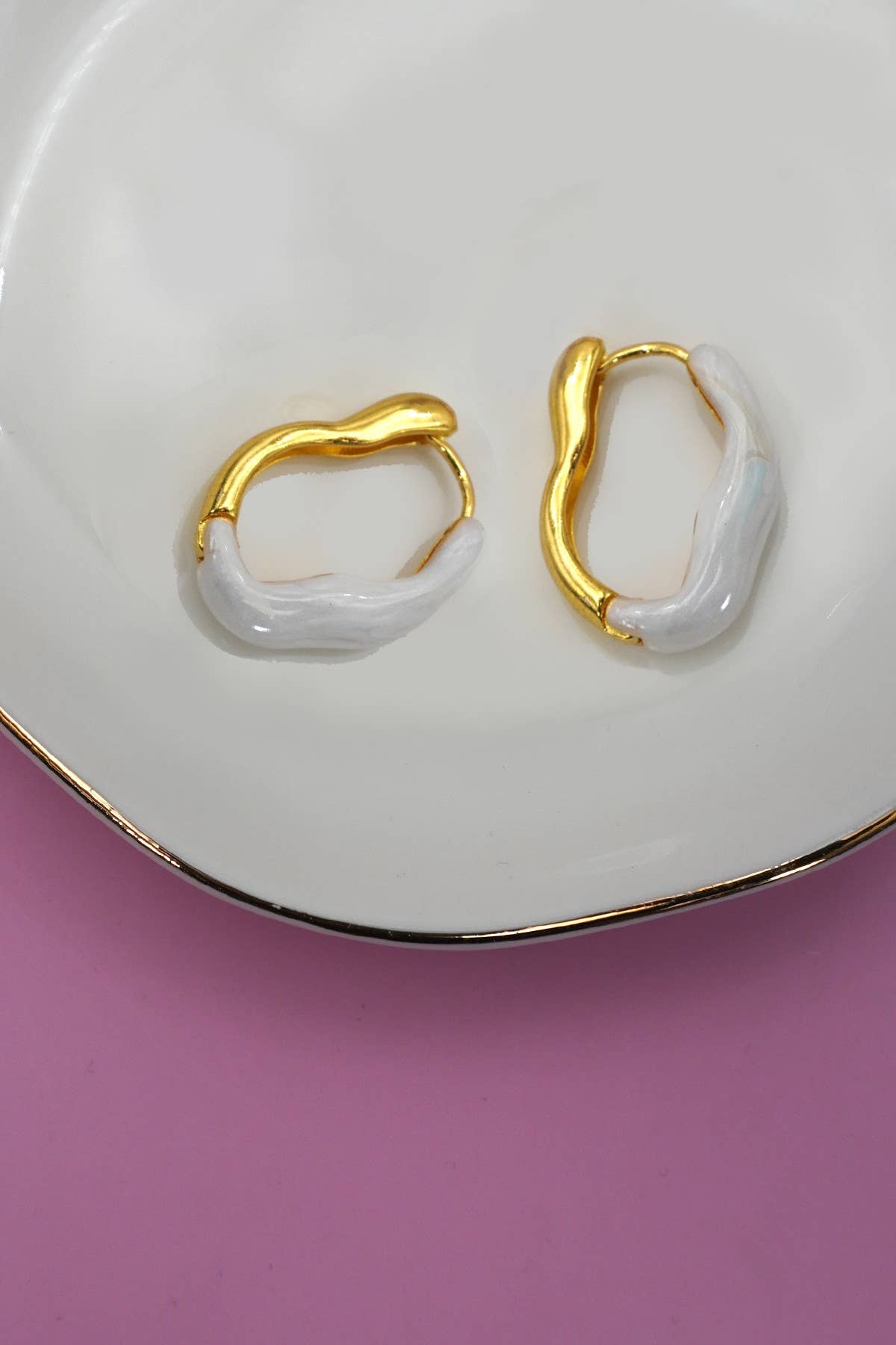 Geometric Oval Shape Epoxy Edge Hoop Earrings