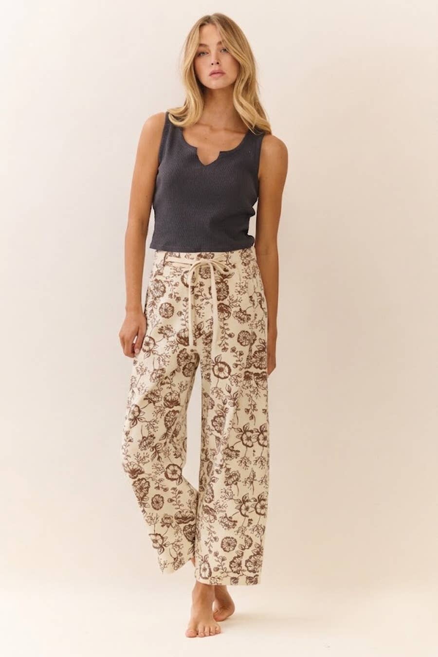 Floral Printed Cropped Straight-leg Pant Custard