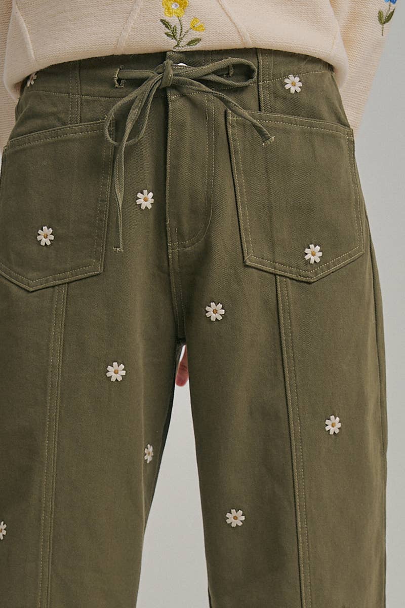 Floral Embroidered Barrel Shaped Relaxed Pants Olive